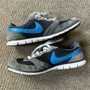 Nike Shoes Size 7.5